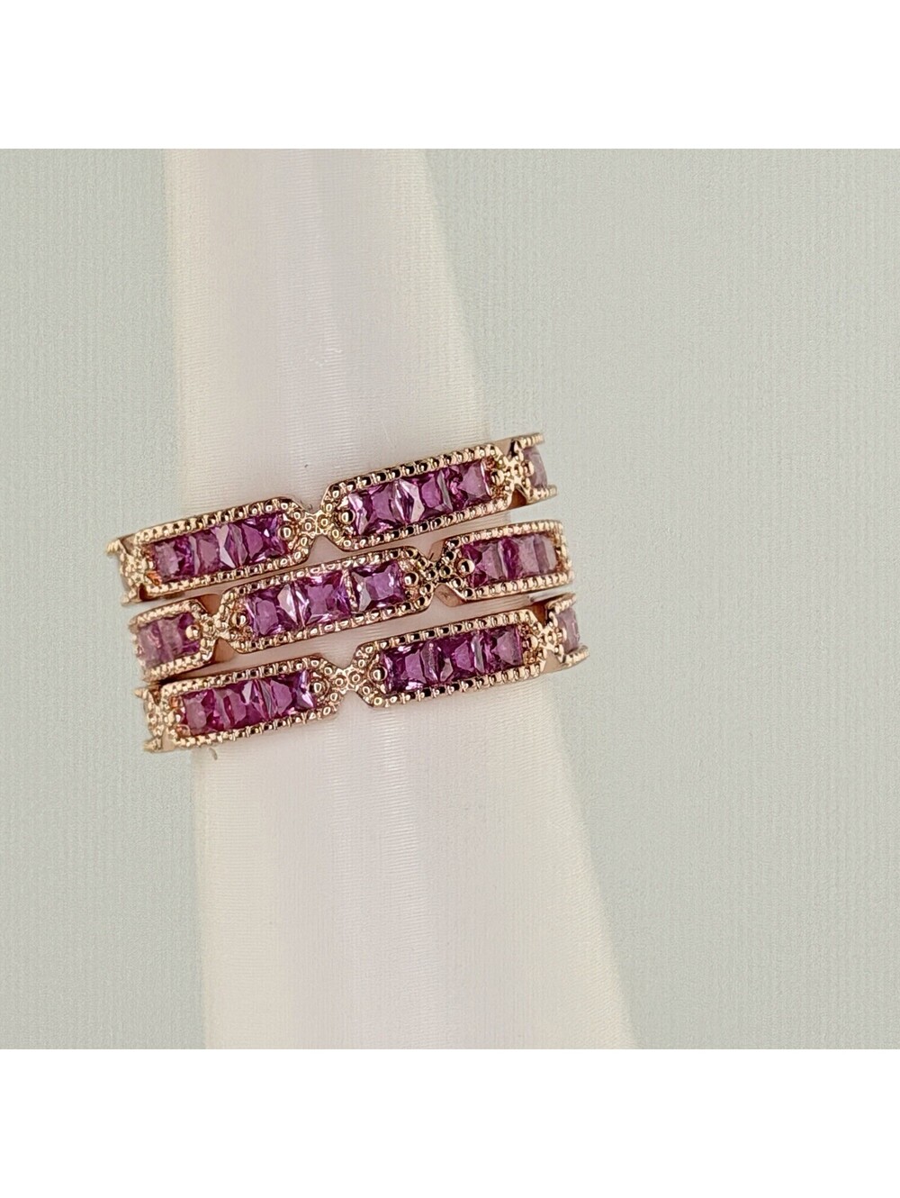 Ring Bomb Party Farmhouse Unicorn 3x Bands Ring Sz 9 RBP4927 Pink Corundum On RG
